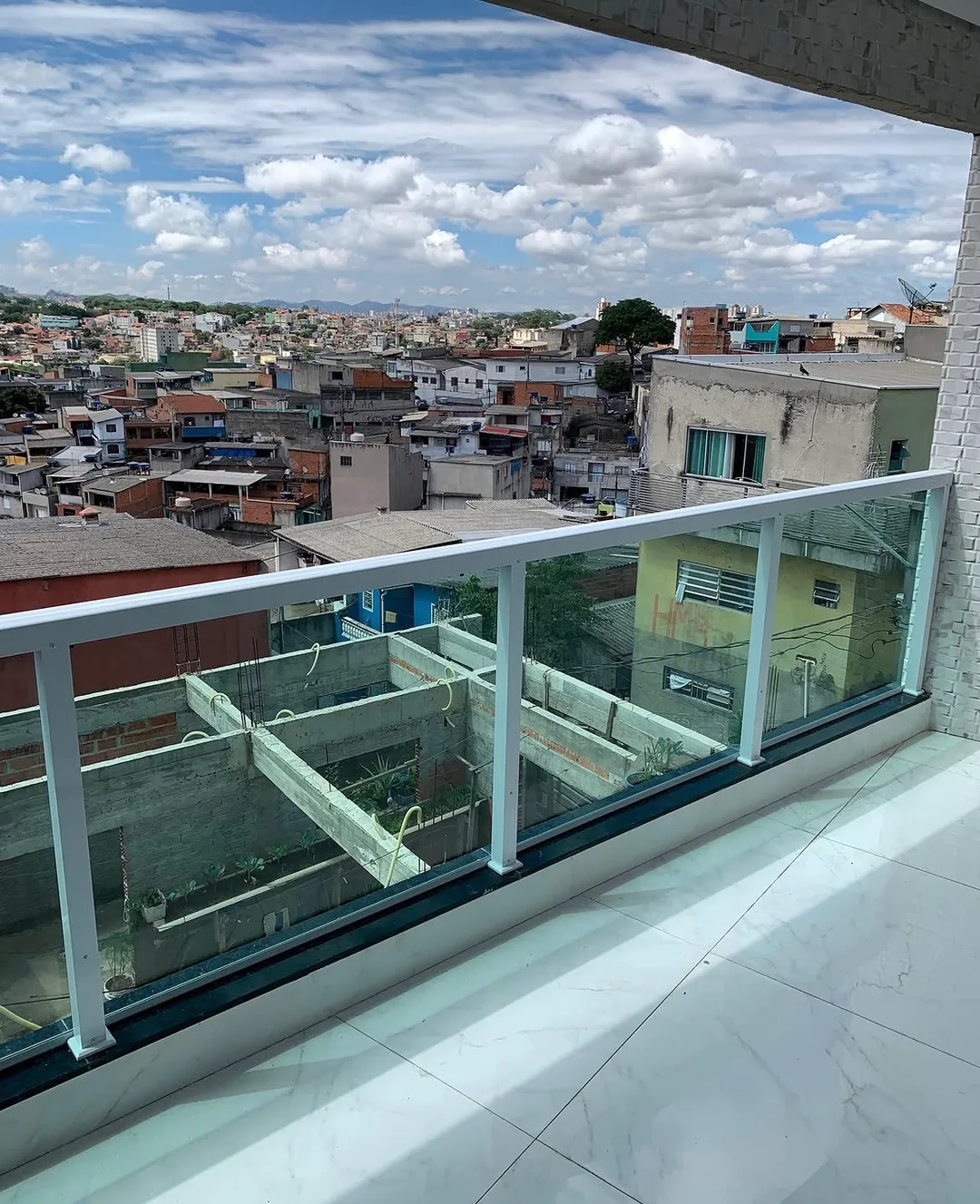 Projetos de guarda-corpo de vidro entregues pela Mazzauti na Zona Leste de São Paulo